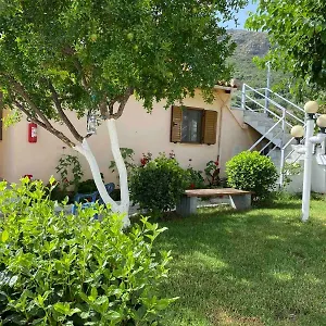Gasthuis Garden, Himare
